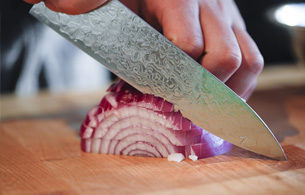 Knife Onion Dice